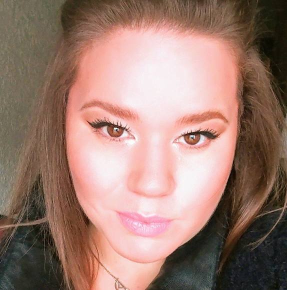 Meet your Posher, Annie - Picture 1 of 1